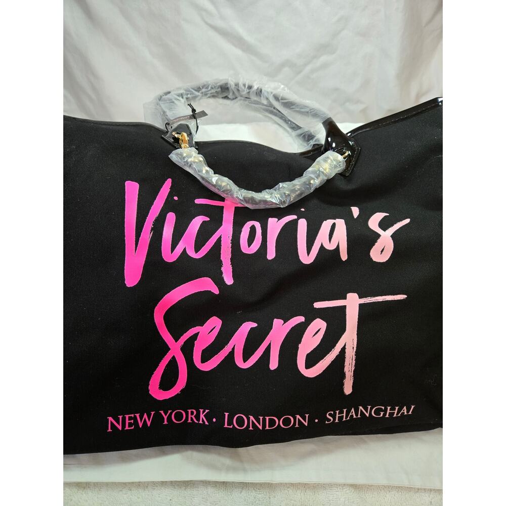 Victoria Secret Tote New York London Shanghai Tote. New with Tags